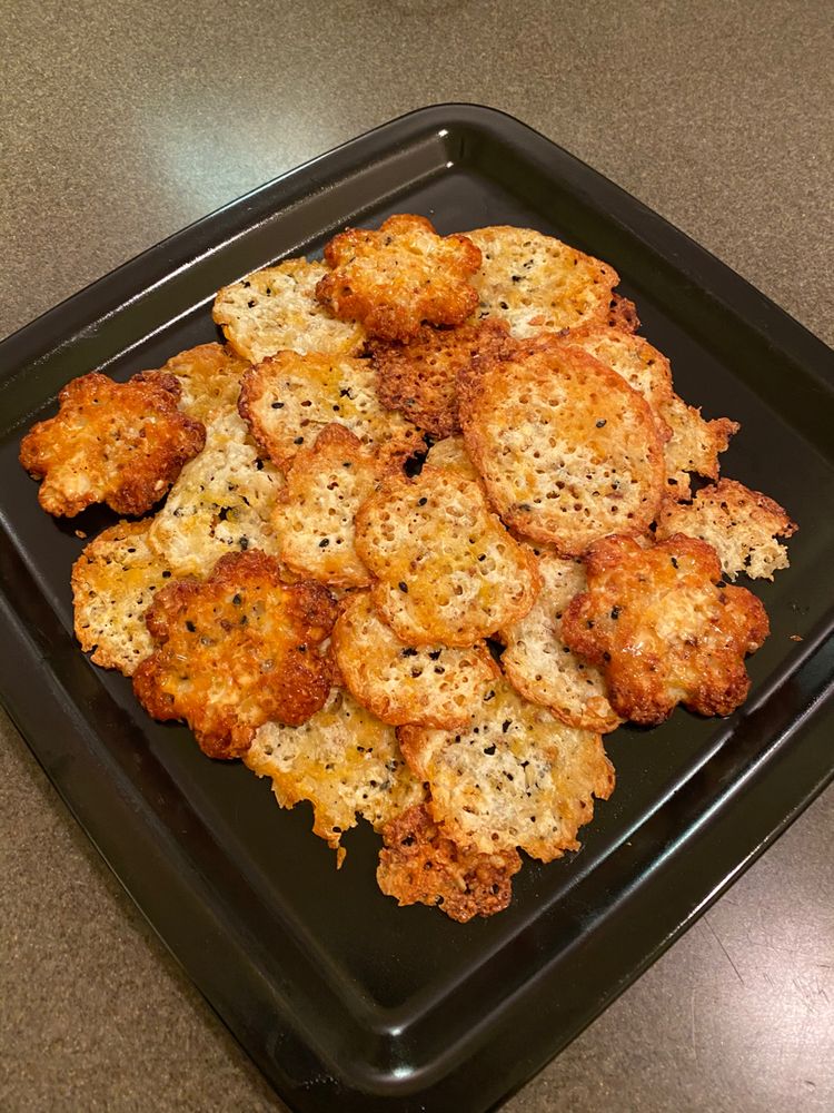 EVERYTHING BAGEL CHEESE CHIPS RECIPE