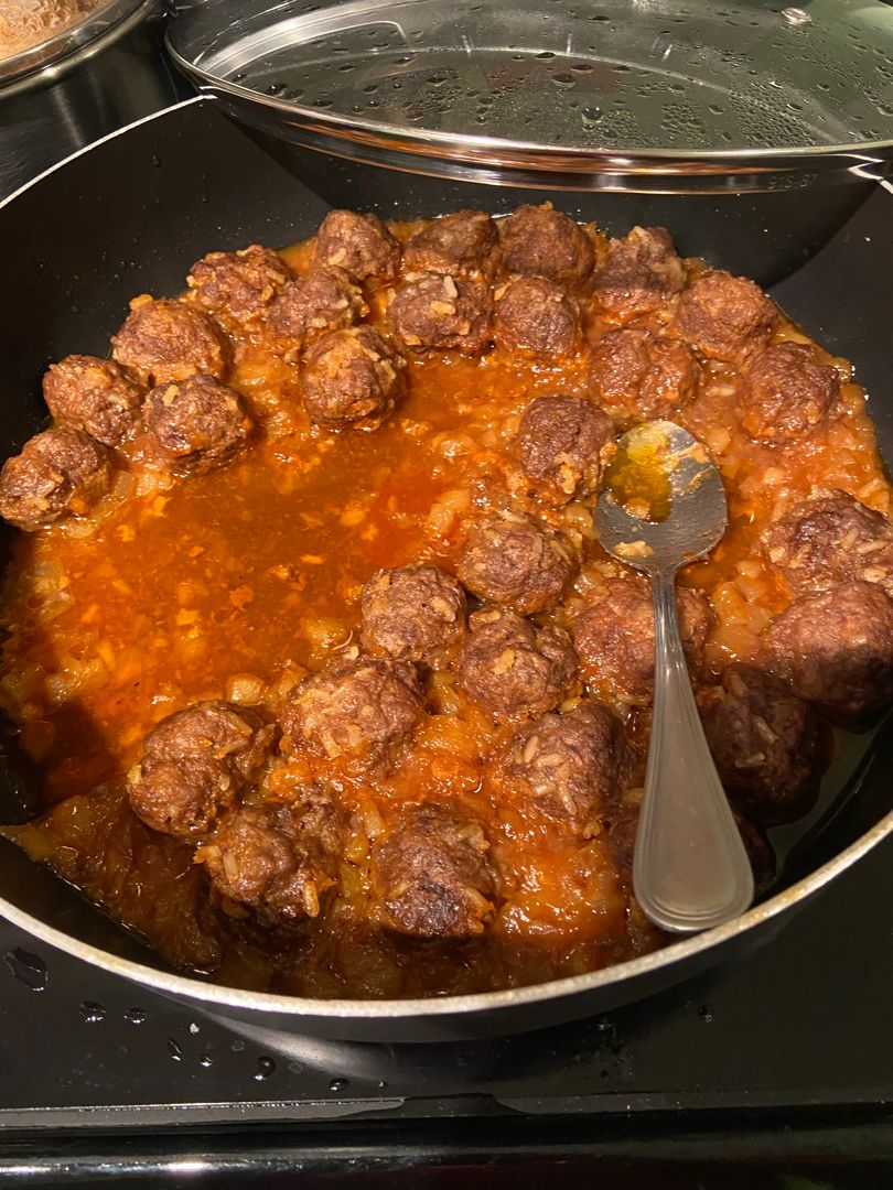 HAWAIIAN MEATBALLS AND RICE