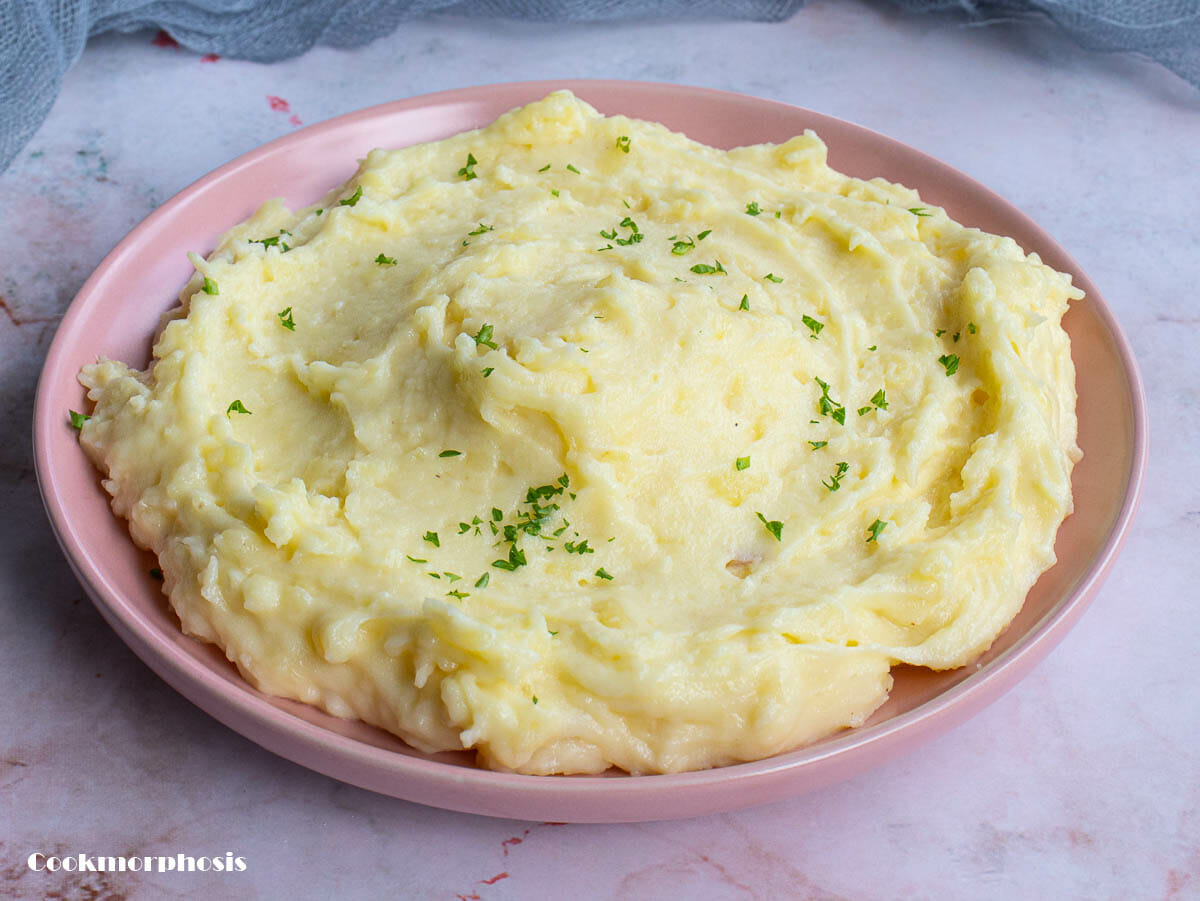 Cheesy Creamy Mashed Potatoes (30minute, No Mixer)
