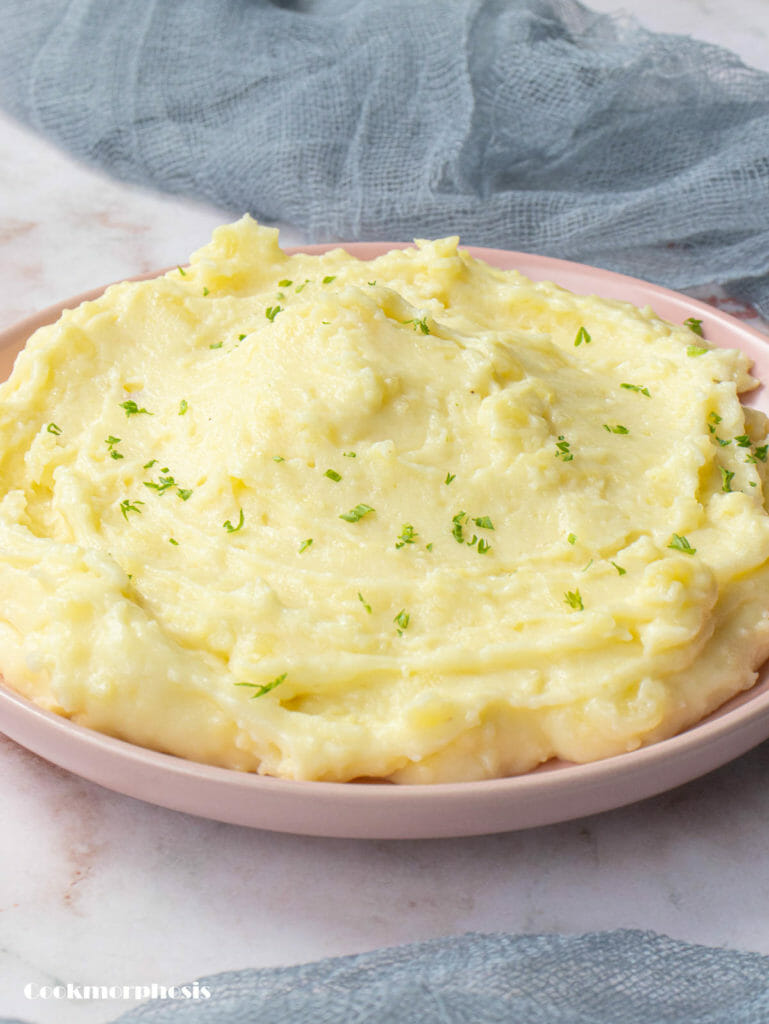 Cheesy Creamy Mashed Potatoes (30minute, No Mixer)