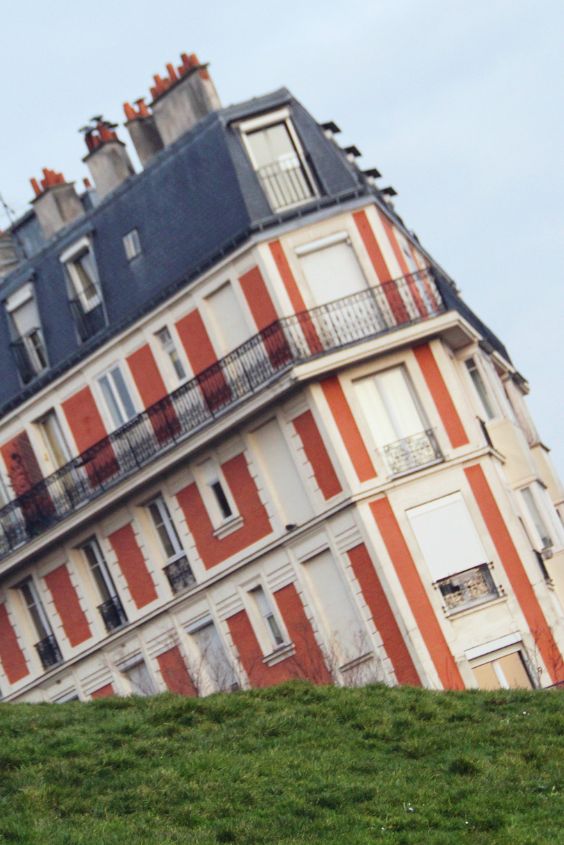 sinking house Cook'n With Class Paris