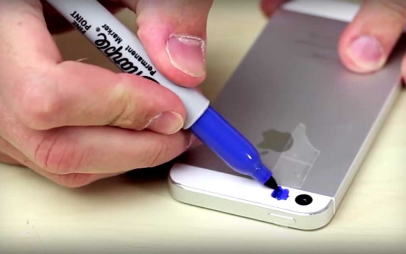 How To Create A Black Light Using Your Phone’s Flash Cool & Crazy Things