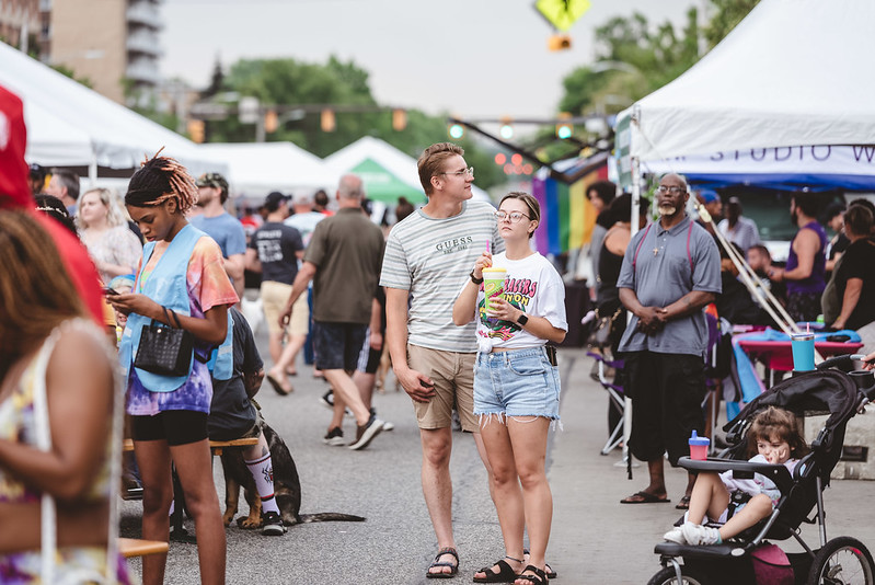 Edgewater Neighbor Fest Offers Fun Activities on Clifton Blvd