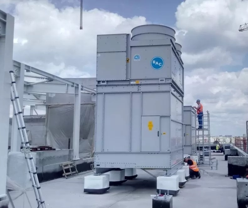 Office building Reduction of electricity consumption INTERCOOLING