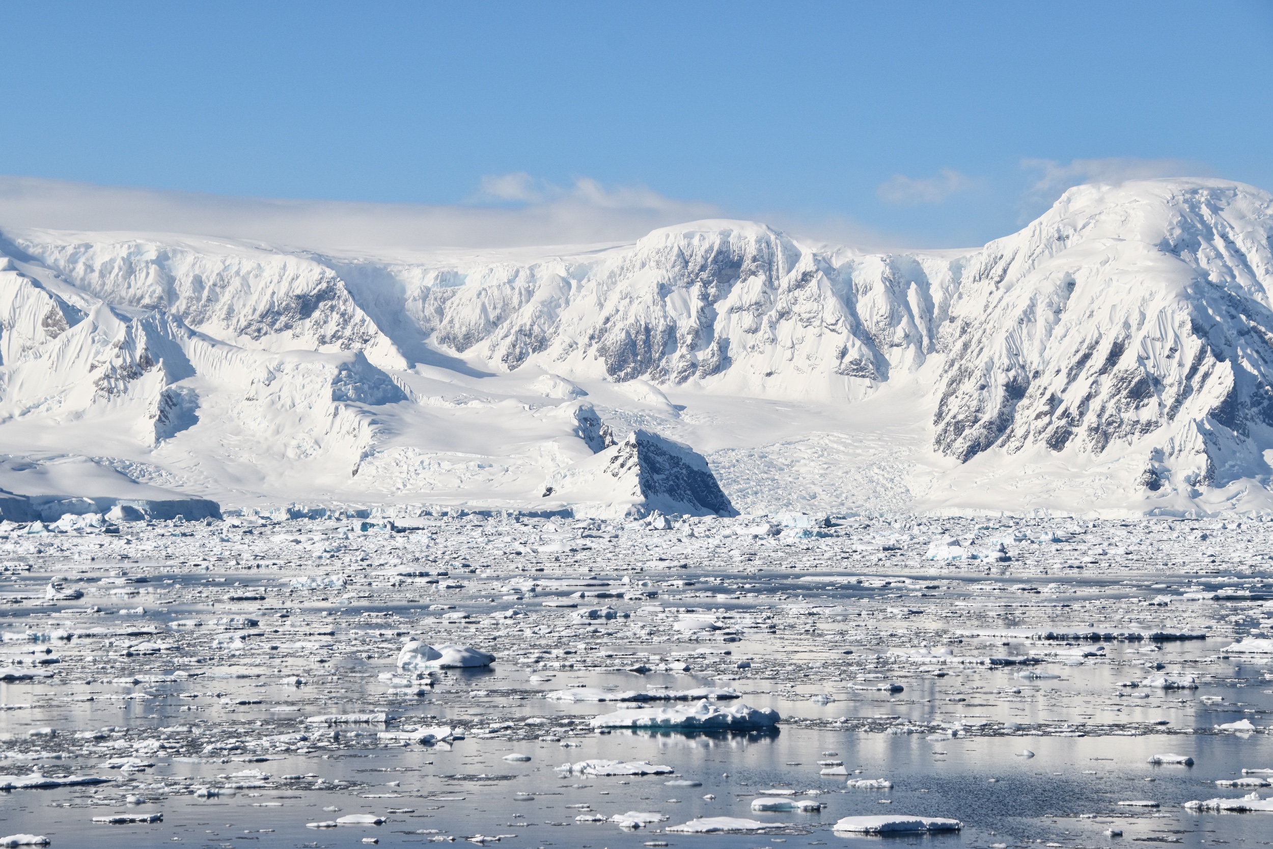 The Best ColdWeather Packing Guide for Minimalists