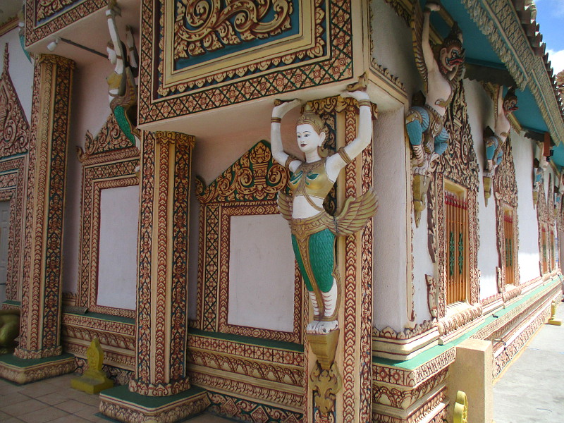 Two amazing Buddhist temples in City Heights. Cool San Diego Sights!