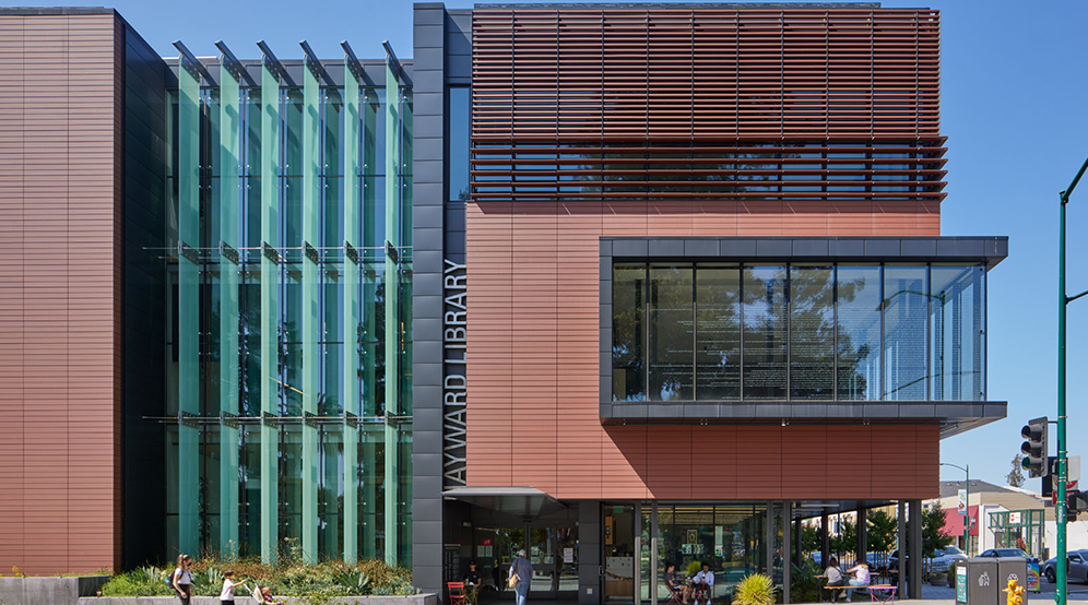 Hayward Library & Community Learning Center Loisos + Ubbelohde