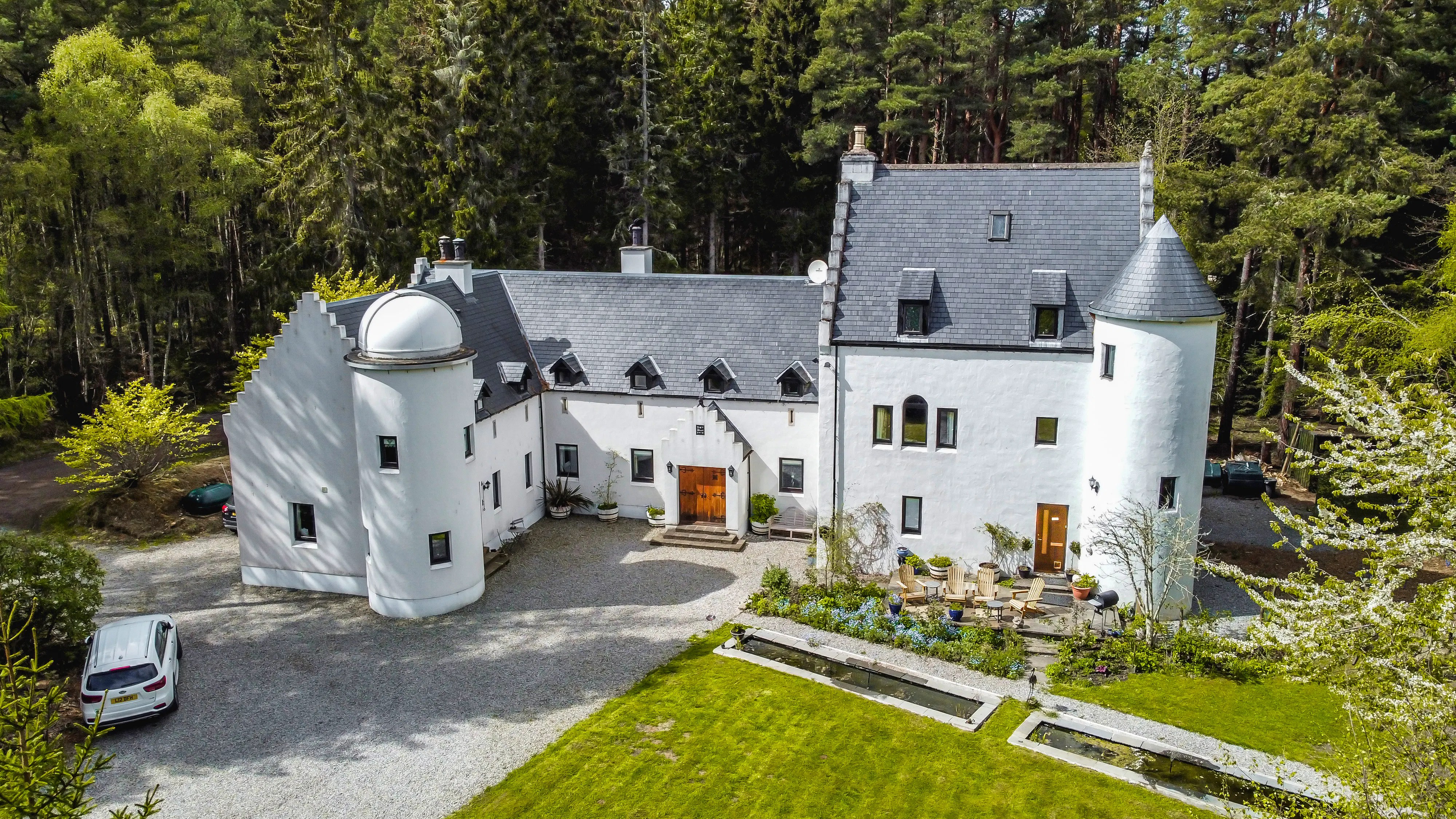 White Rose Tower Luxury bed and breakfast in Invergordon