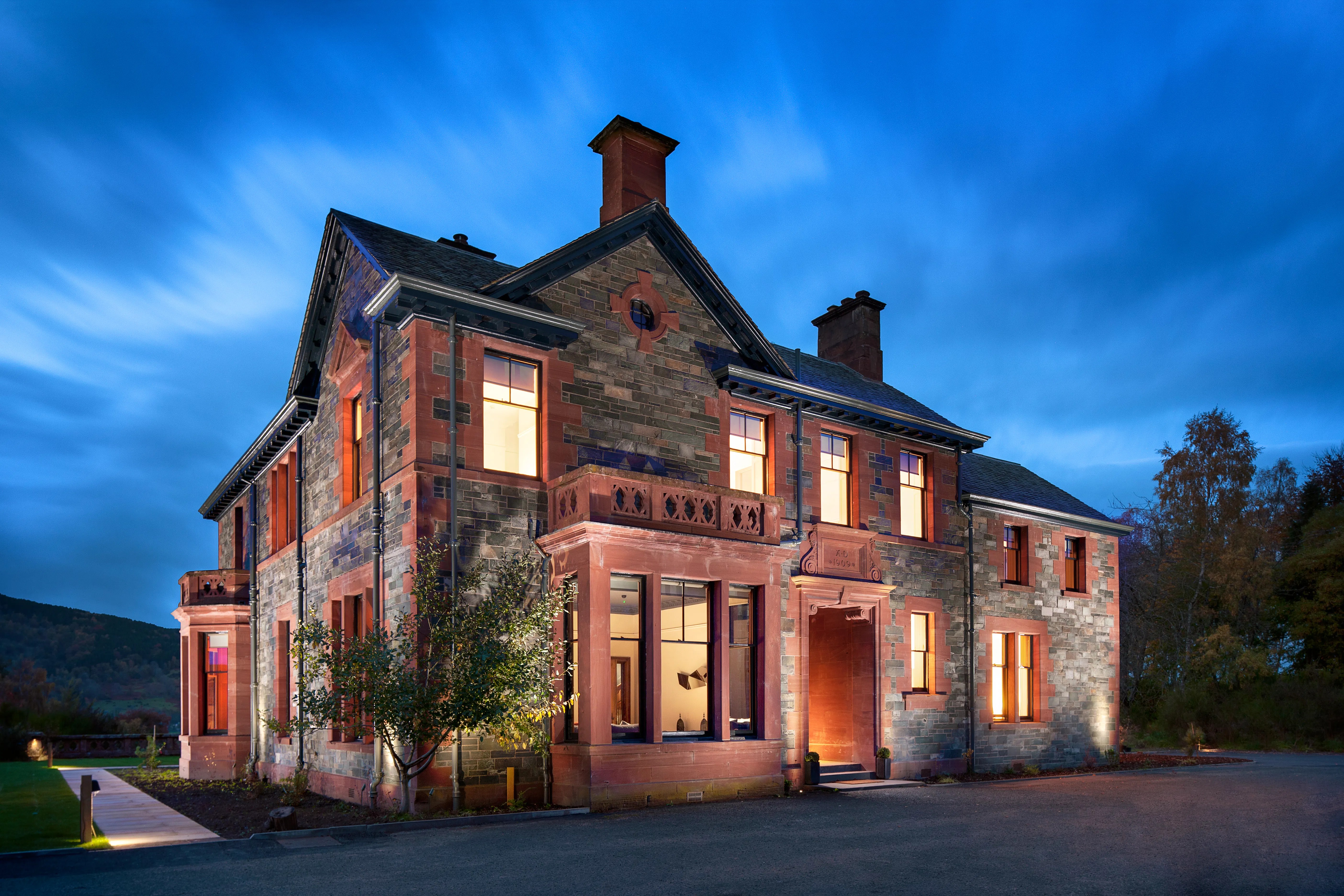 Hilltop Manor Luxury holiday home sleeping 18 in Perthshire.