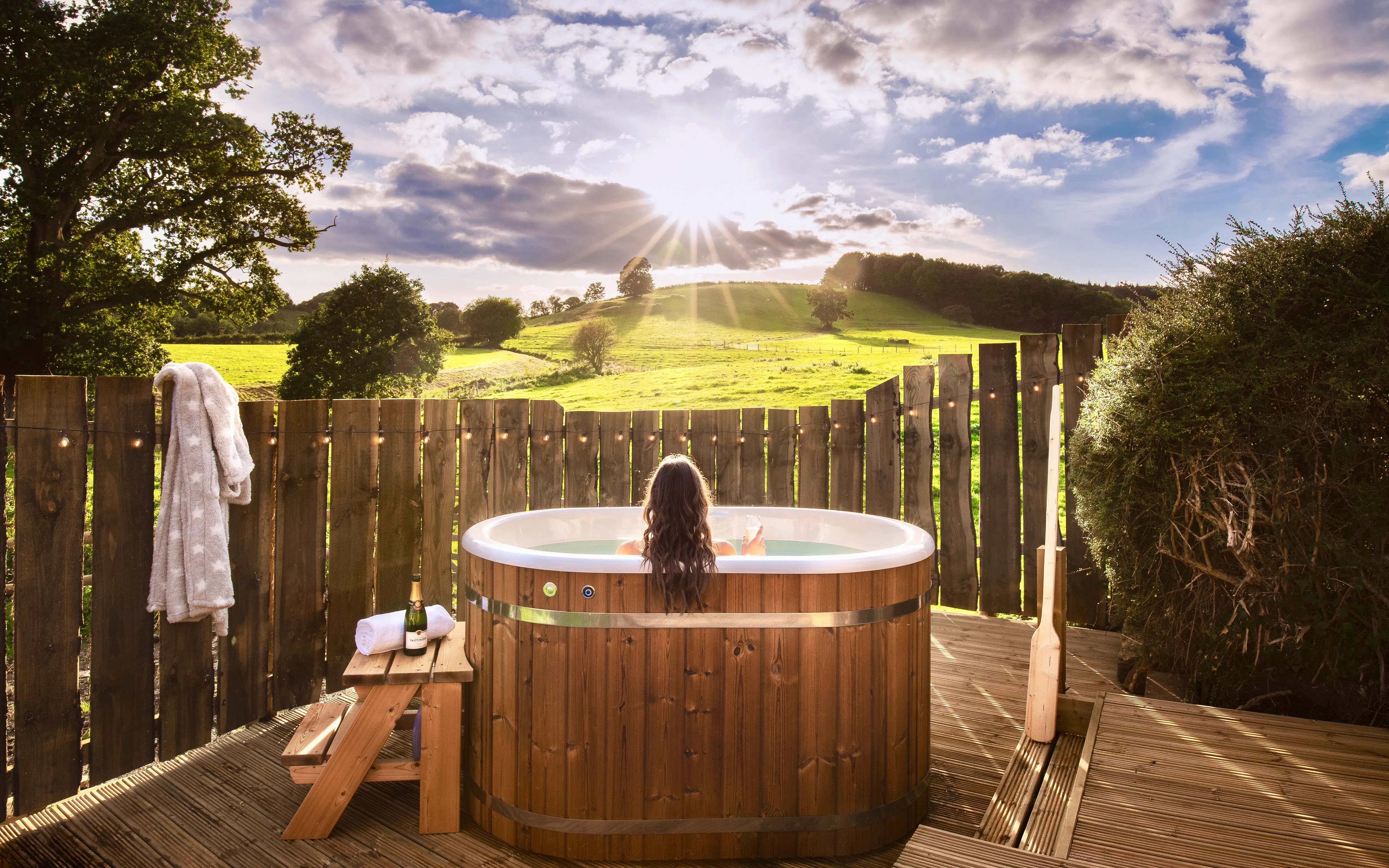 10 Amazing Hot Tubs with a View