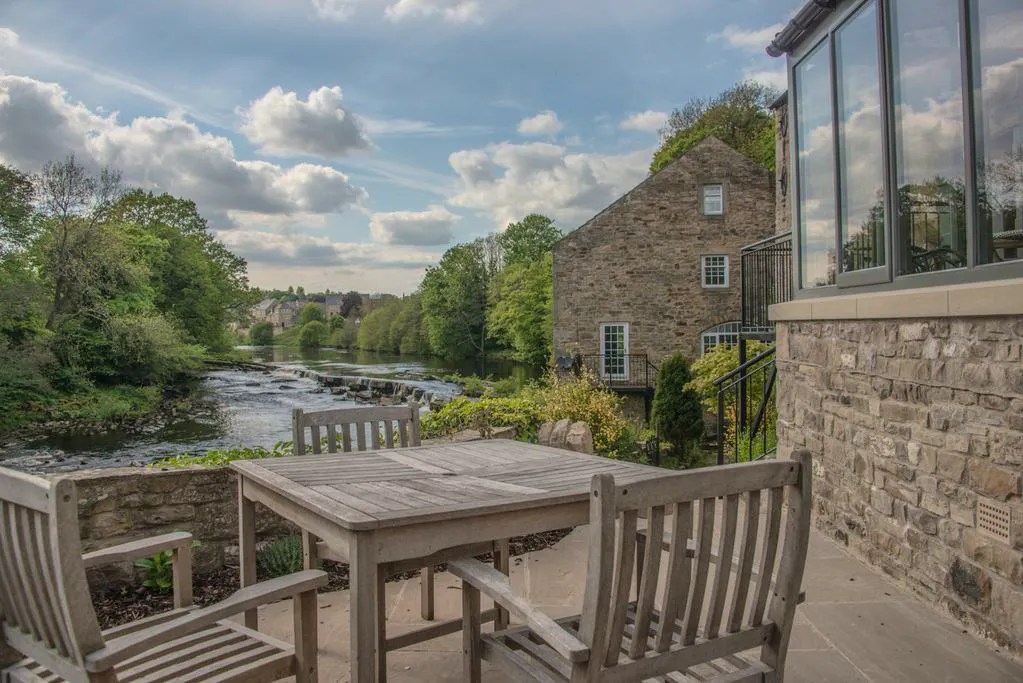 River Run Cottage luxury riverside cottage