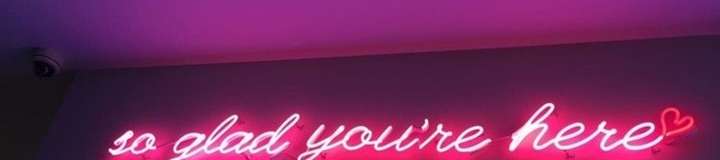 "During a workout 🏋️ yesterday 💗 got some ab pictures too !" by