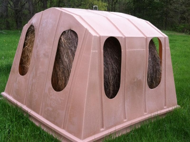 Covered Horse Hay Feeder & Pasture Feeder Dade City Florida Coon