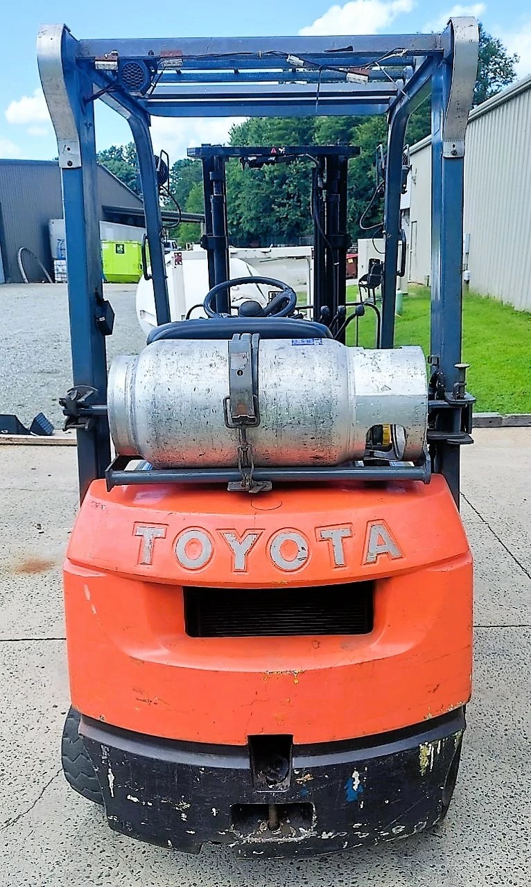 3000 TOYOTA FORK TRUCK FORKLIFT Cooper Industries LLC