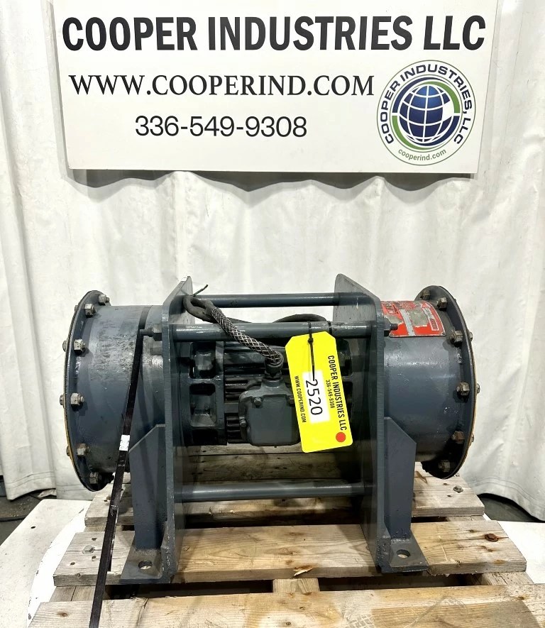 2 HP KINEMATICS MOTORIZED DRIVE UNIT MODEL C20311 VIBRATOR Cooper Industries LLC