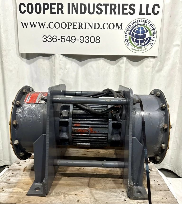 2 HP KINEMATICS MOTORIZED DRIVE UNIT MODEL C20311 VIBRATOR Cooper Industries LLC
