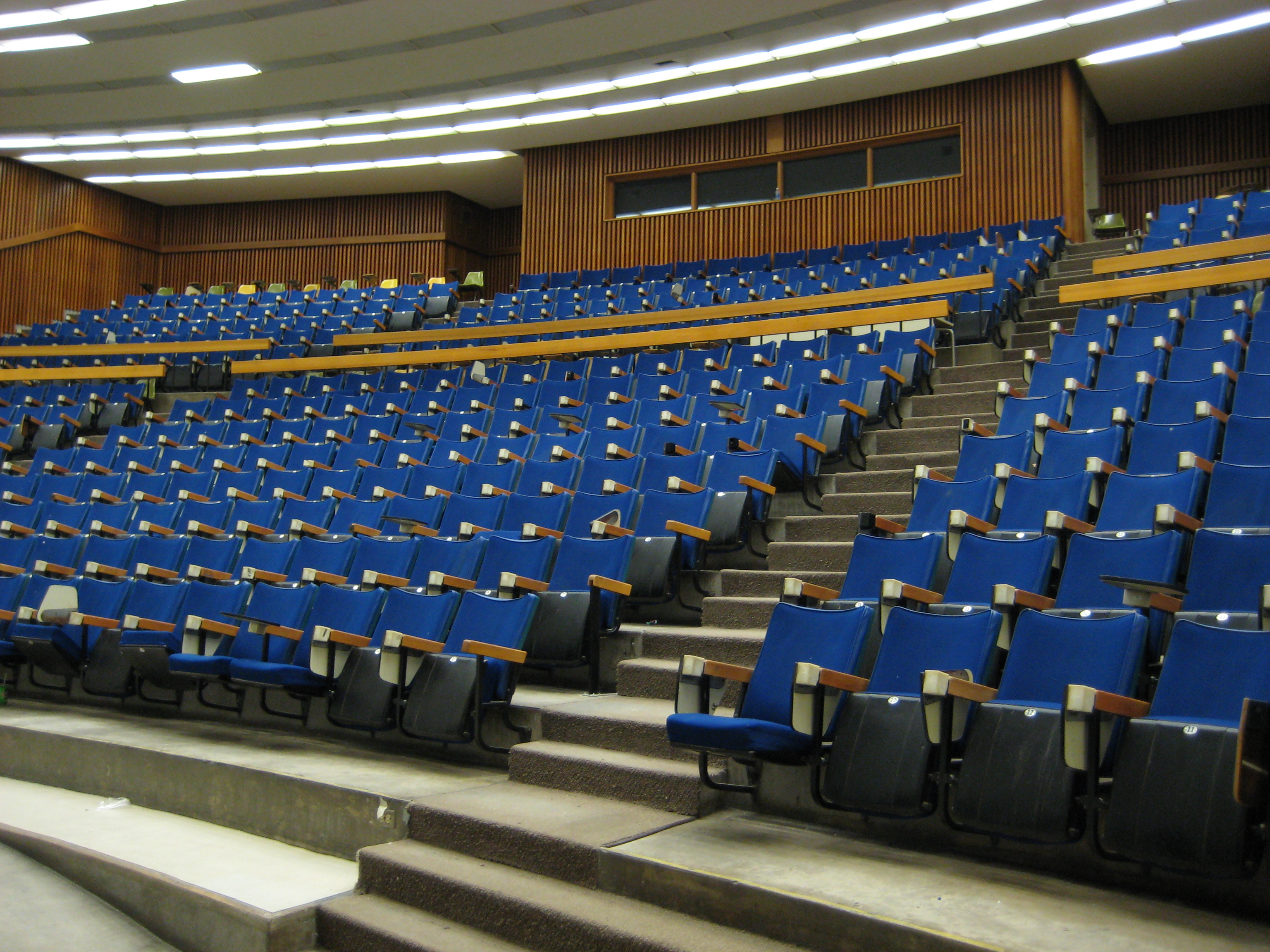 Curtis_Lecture_Halls_interior_view1_empty_class Media U
