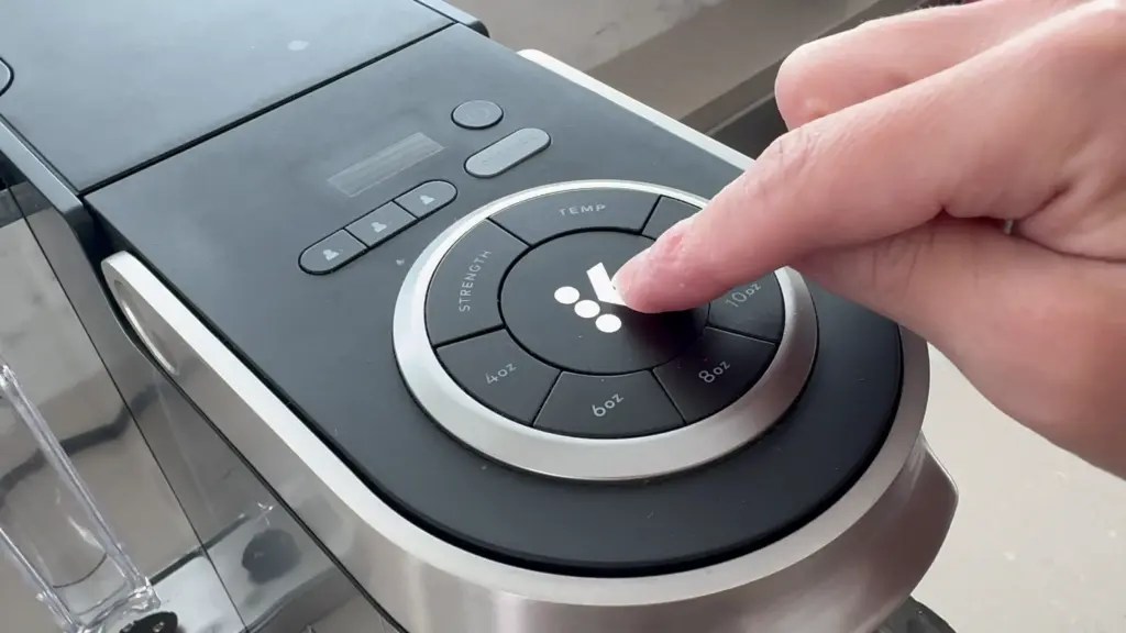 How to Descale a Keurig Coffee Maker with Vinegar Coouge