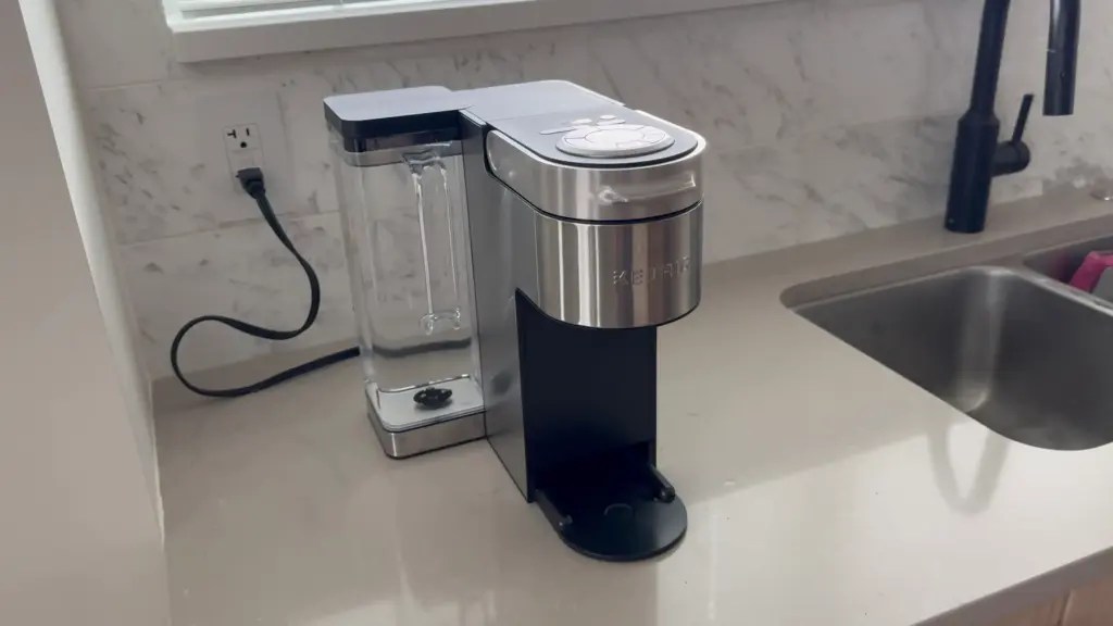 How to Descale a Keurig Coffee Maker with Vinegar Coouge