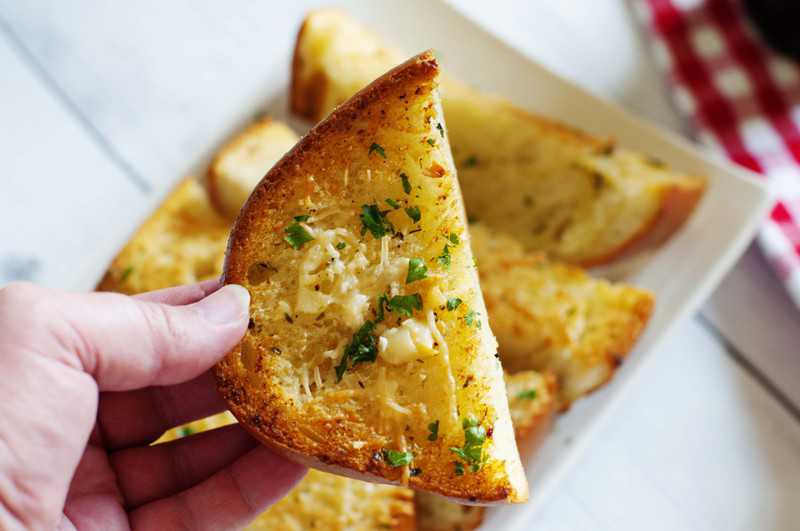 Don't miss this Parmesan Cheese Garlic Bread