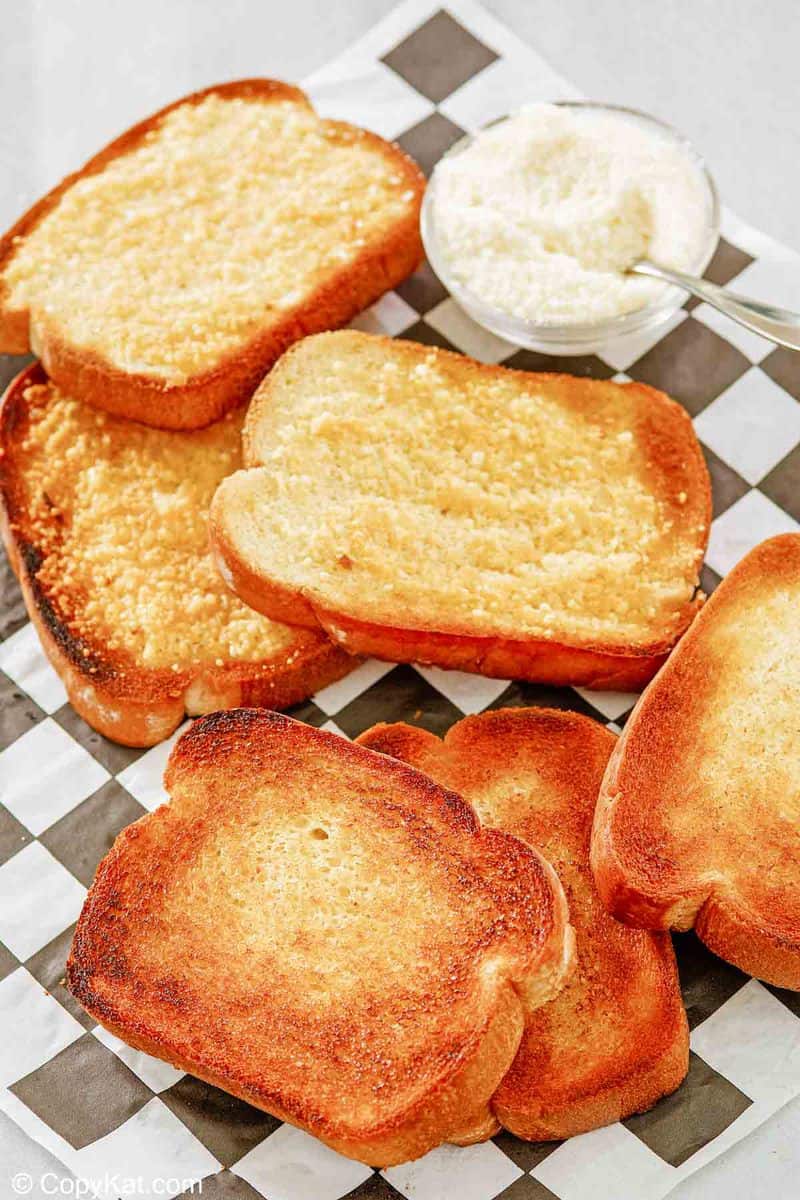 Homemade Texas Toast CopyKat Recipes