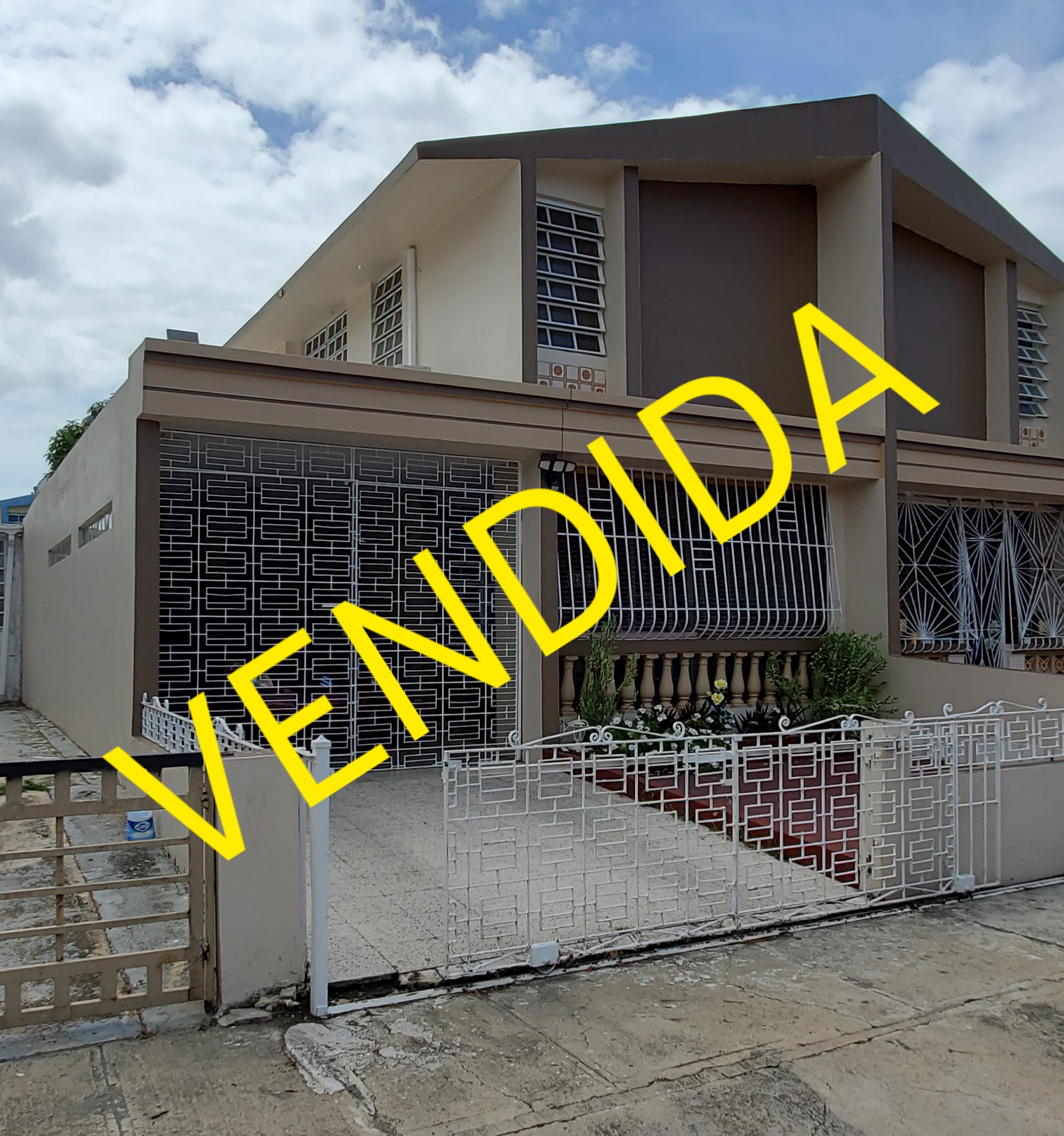 Urbanización Los Caobos Calle Guama 1829 Ponce PR Coqui 2000 Real Estate