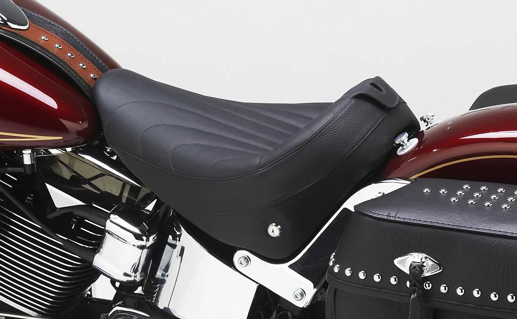 Corbin Motorcycle Seats & Accessories HarleyDavidson Softail 800