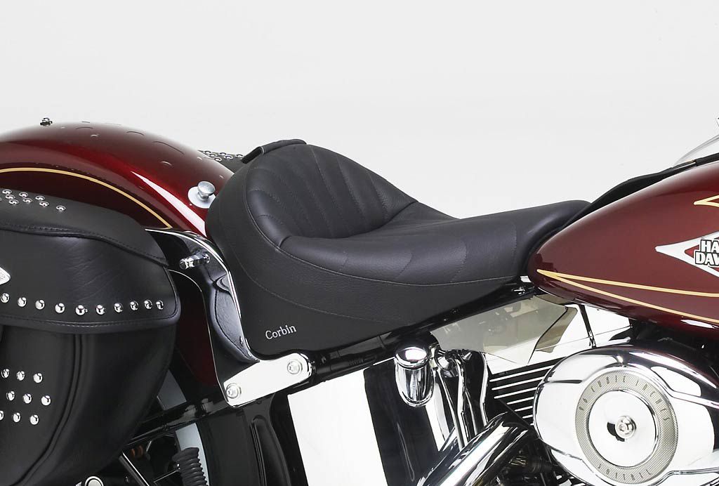 Corbin Motorcycle Seats & Accessories HarleyDavidson Softail 800