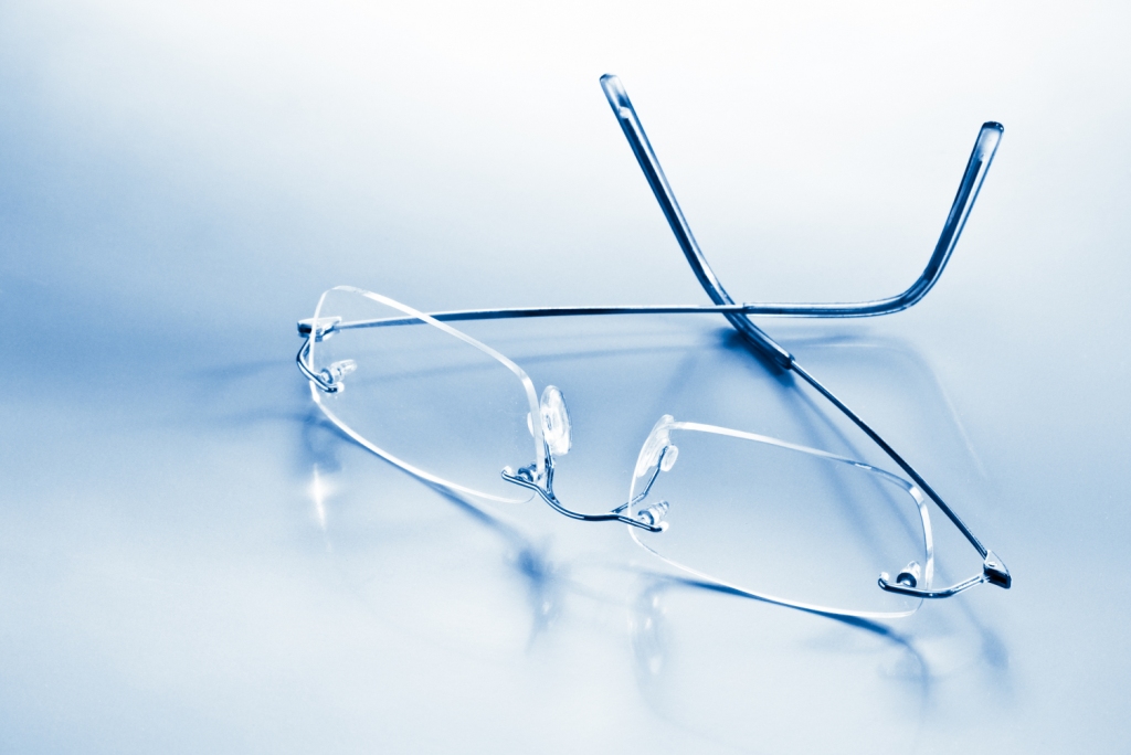 Redefining Life after 40 Essilor Launches Varilux® 3.0