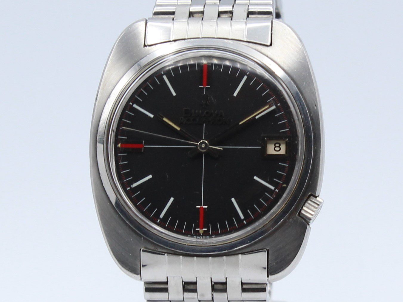Bulova Accutron II M9 Date Quartz Steel 1938202 Corello