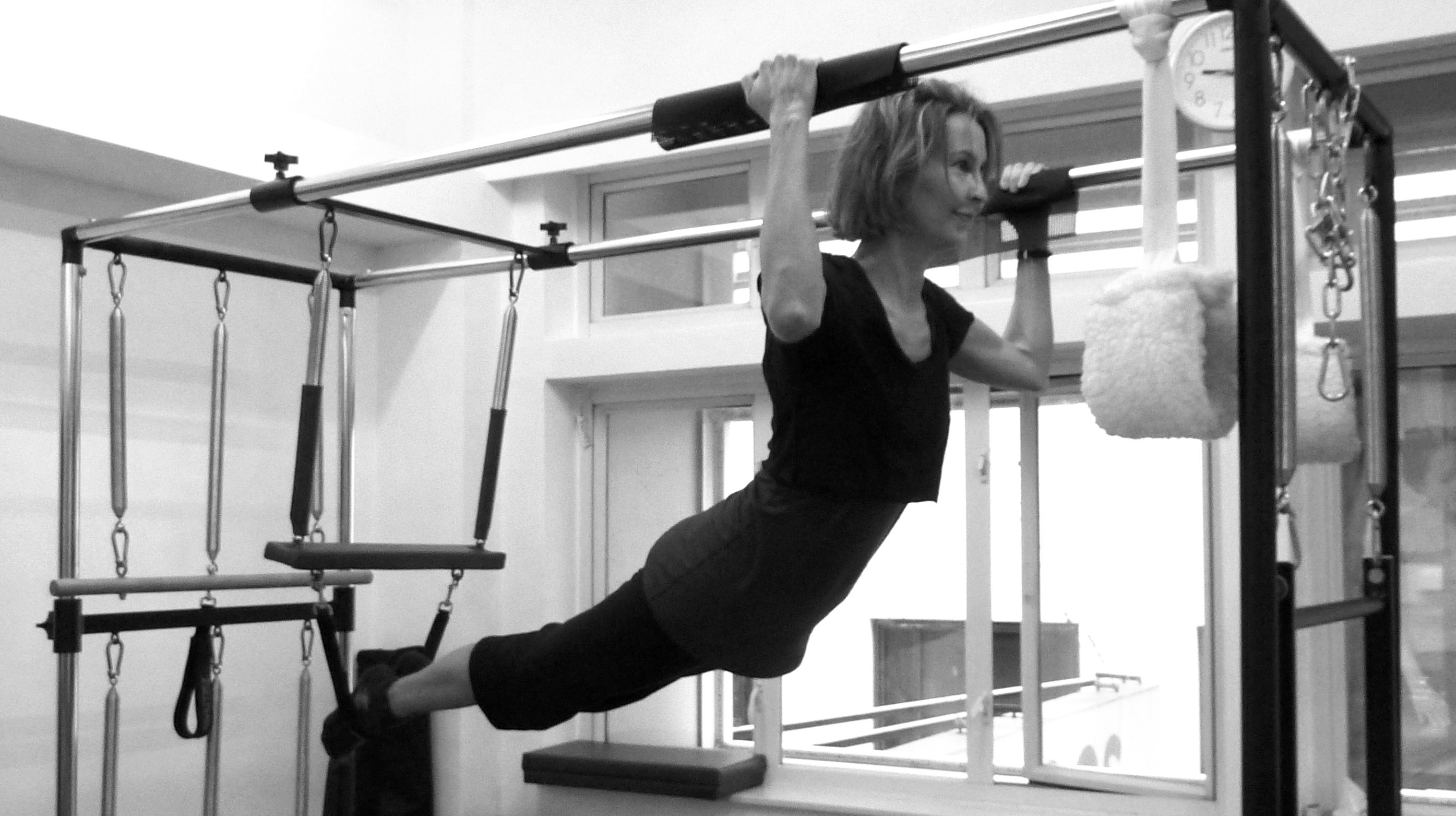 long reverse pull up on Cadillac CORE PILATES Wien