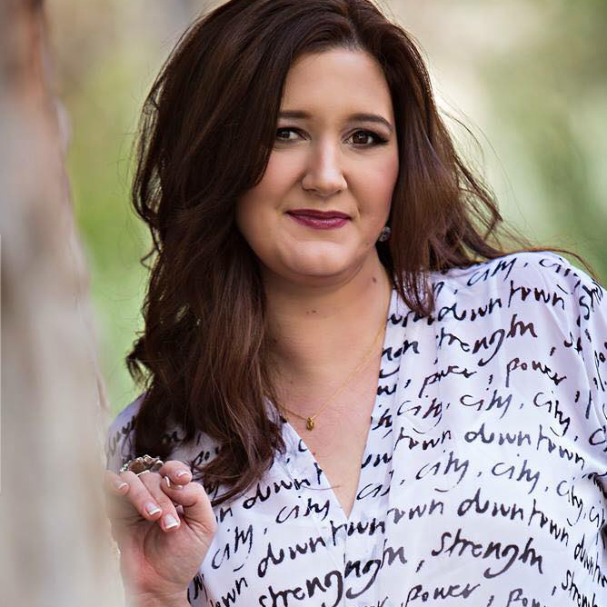 Тема «Авторы женской фантастики и романтики»