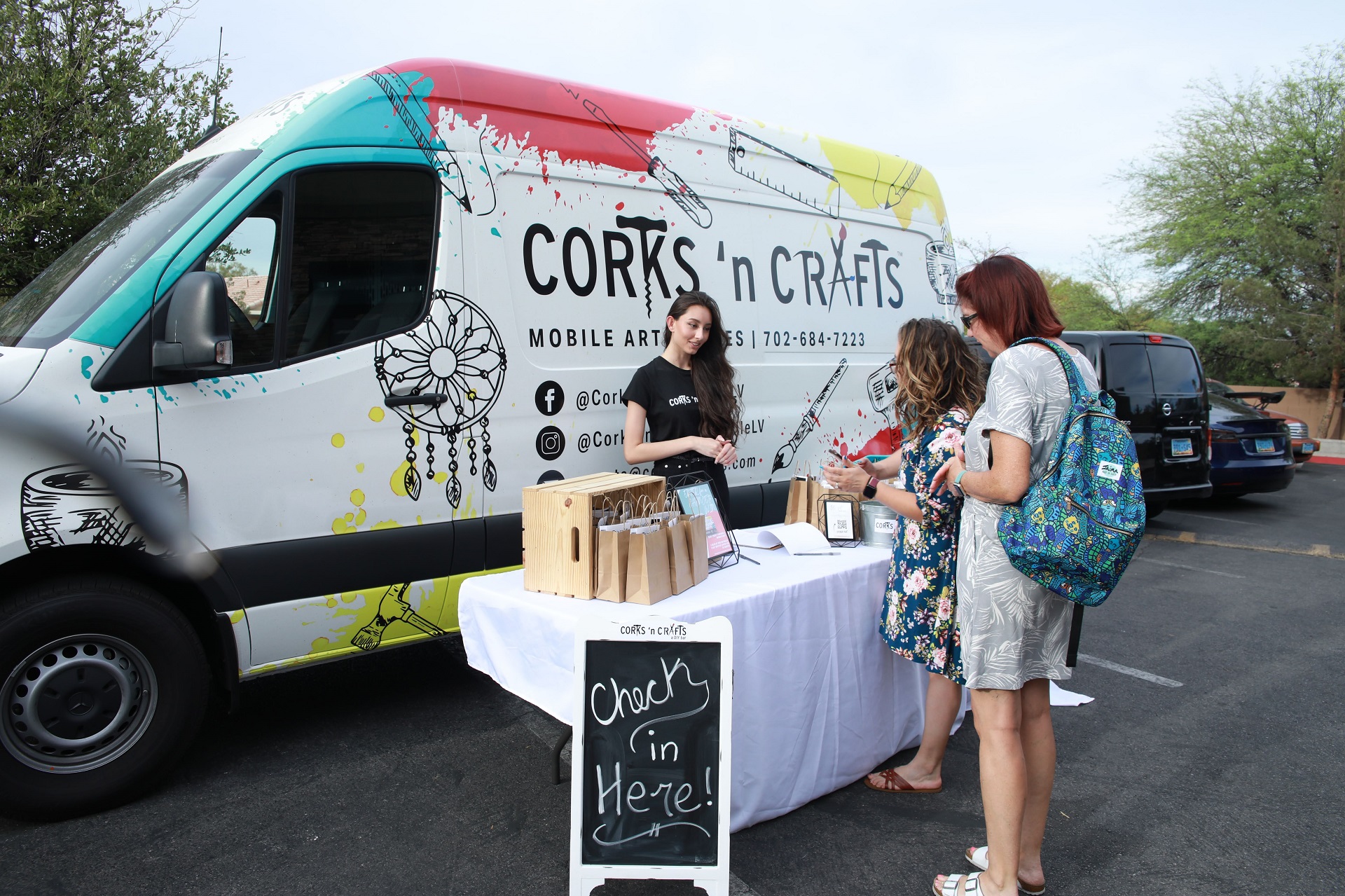 Corks 'n Crafts Craft Sip Eat Repeat
