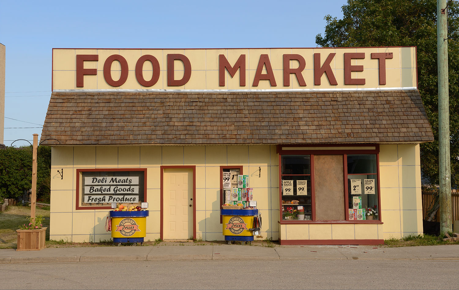 Corner Gas Walking Tour FOO MART