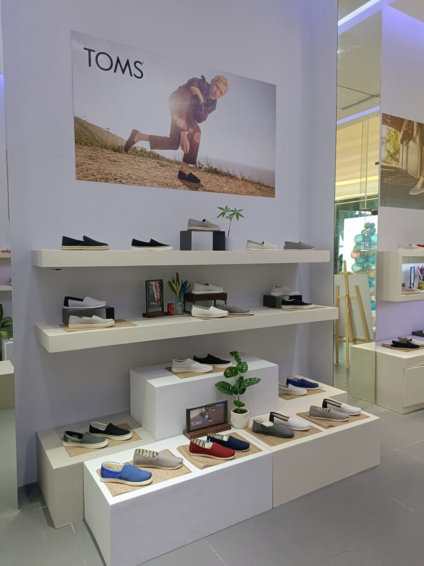 TOMS Philippines Unveils New Store at SM Seaside Cebu, Showcasing