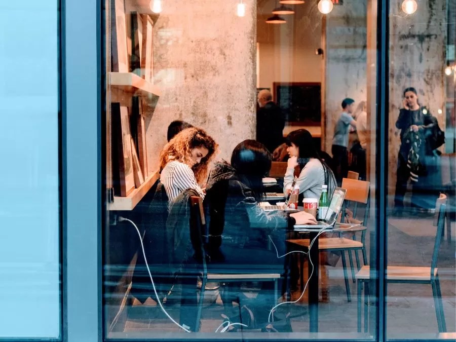 13 Etiquette Tips When Working Remotely from Coffee Shops