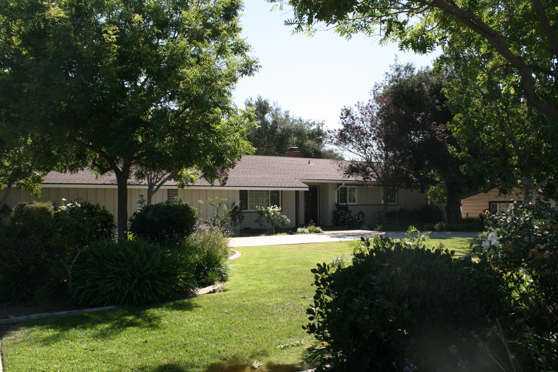 170 N. Valley Center Avenue, Glendora 91741 Cornerstone Property Management