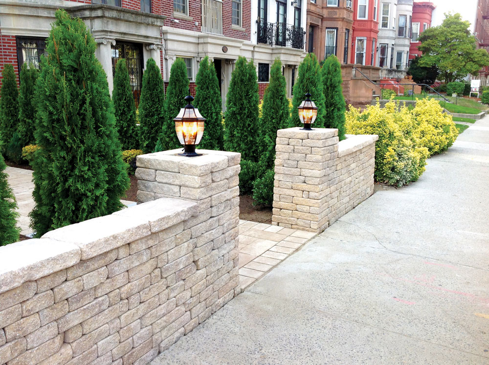 Backyard Pillars & Columns Design Ideas CornerStone Walls