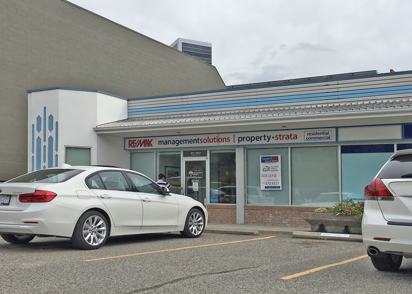 1 1551 Sutherland Avenue Corporate Accord Realty Ltd.