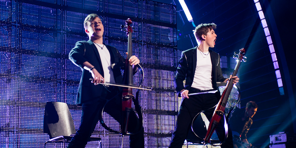 Dueling Cellos For Hire Book Cello Show Hire Rock Cellists