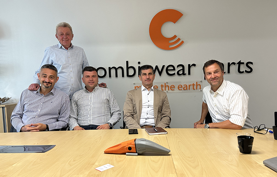 Vizită Combi Wear Parts Suedia Corporation Construct