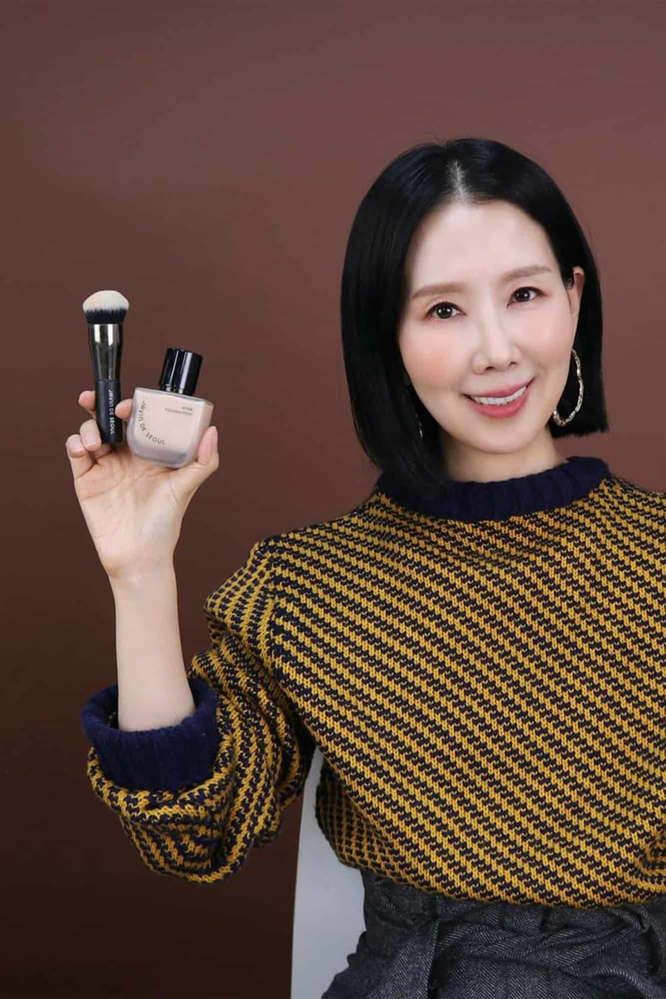 South Korea's restauranteurs, psychiatrists and artists are boosting