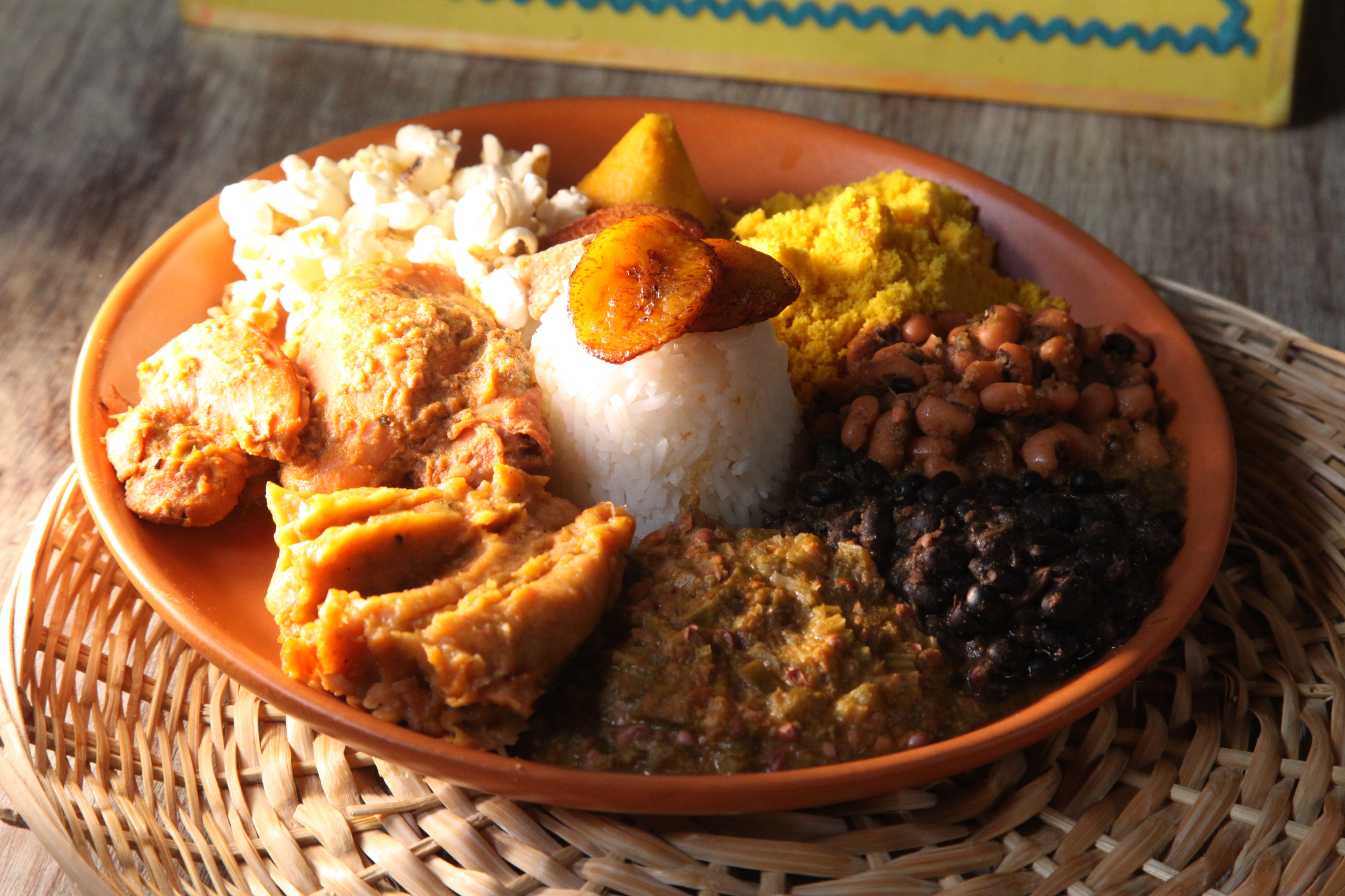 Caruru com sotaque mais da metade dos ingredientes do prato vêm de