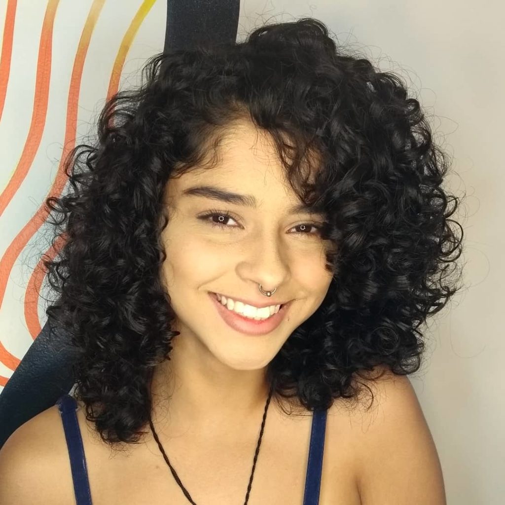 CORTE DE CABELO CACHEADO EM CAMADAS 2020 → Tendências!