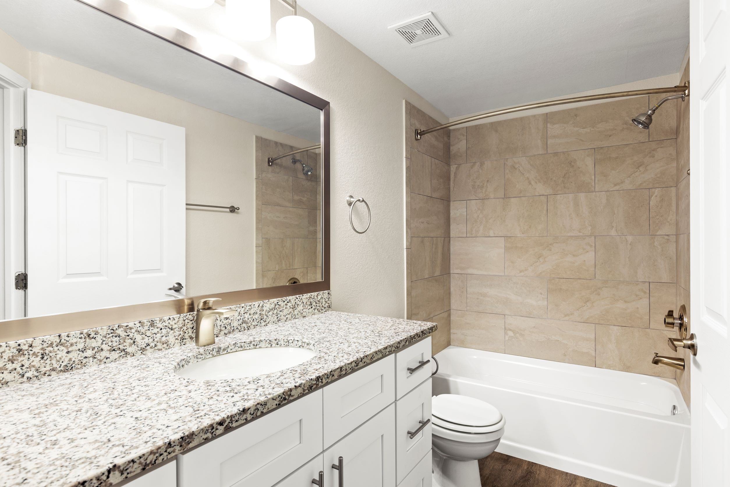 Modern Apartment Amenities Cortland at Raven