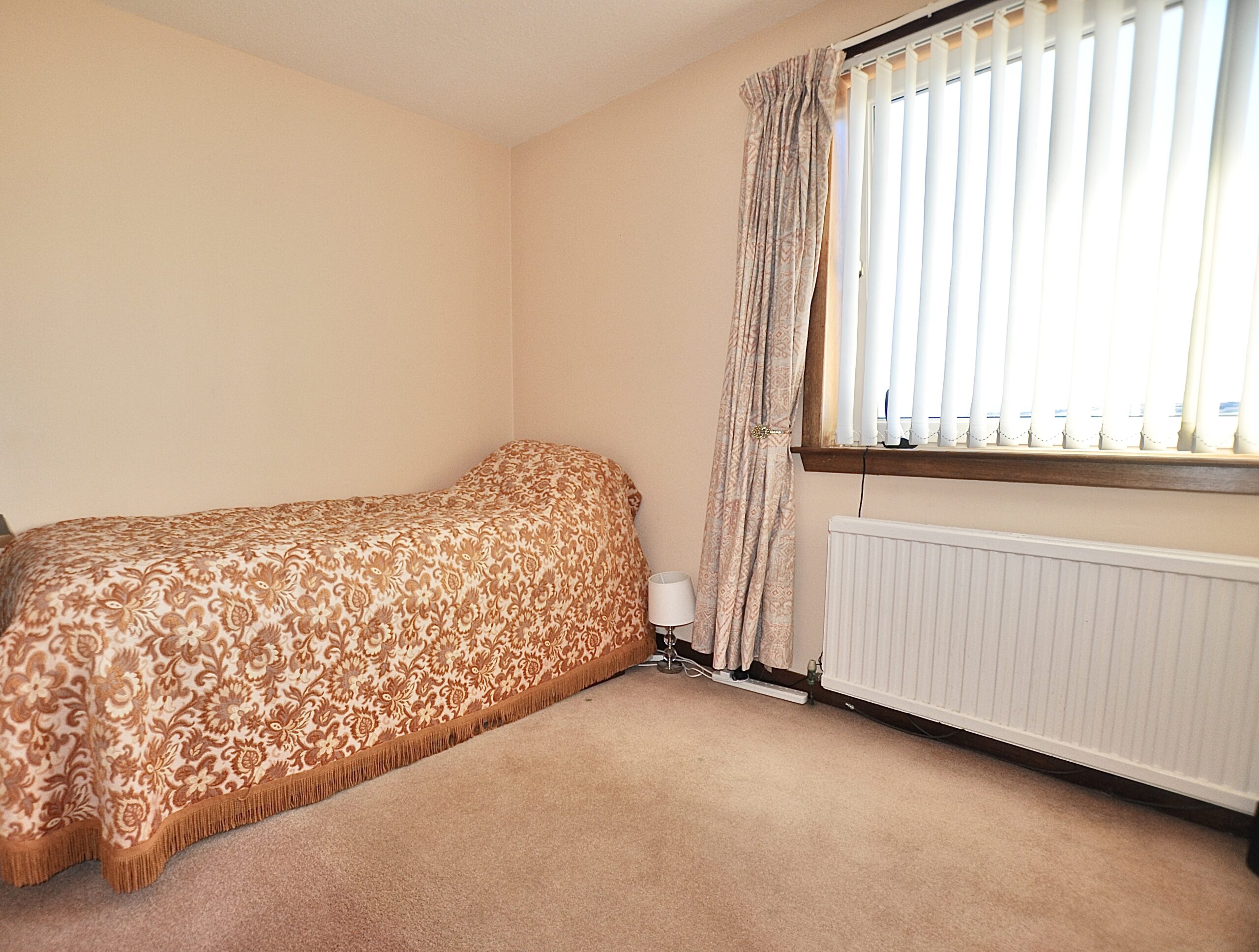 61 Castlebay Court, Largs, KA30 8DP Corum Property