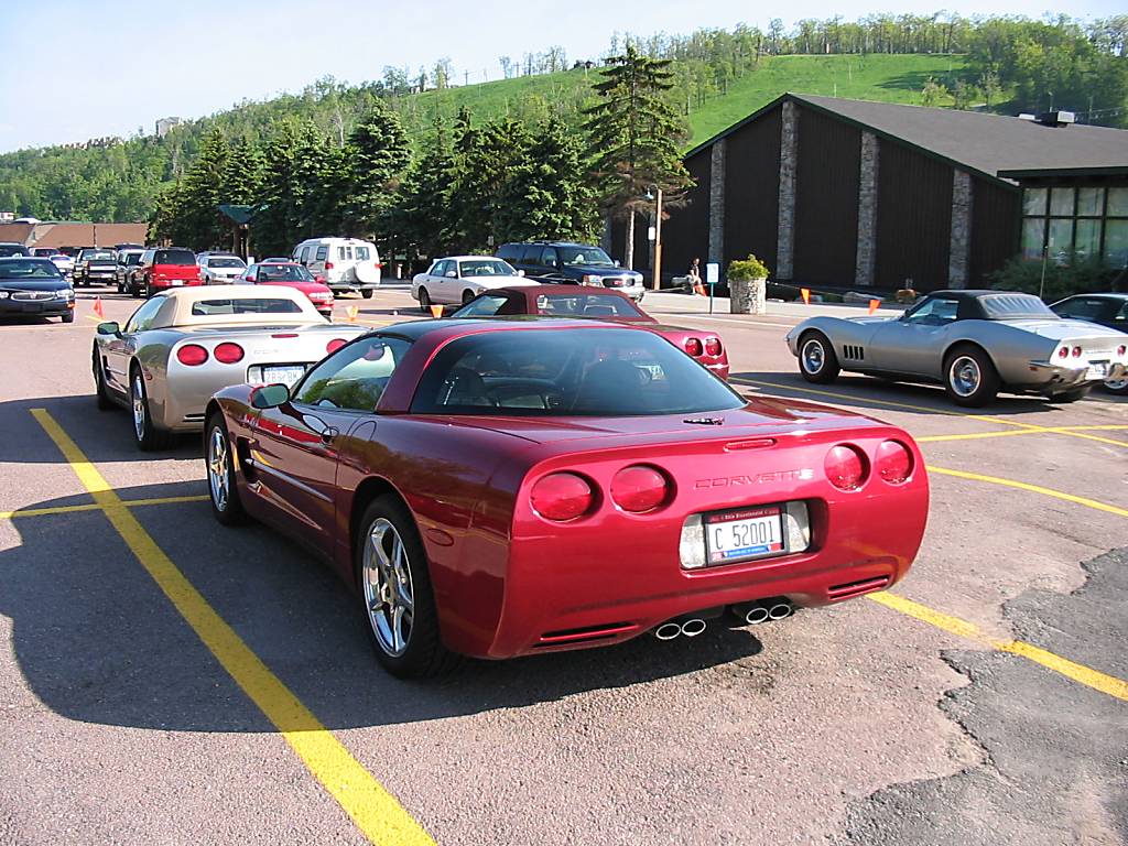 C5 Corvettes at Pittsburgh Vintage Grand Prix 2003 Photos Page 1