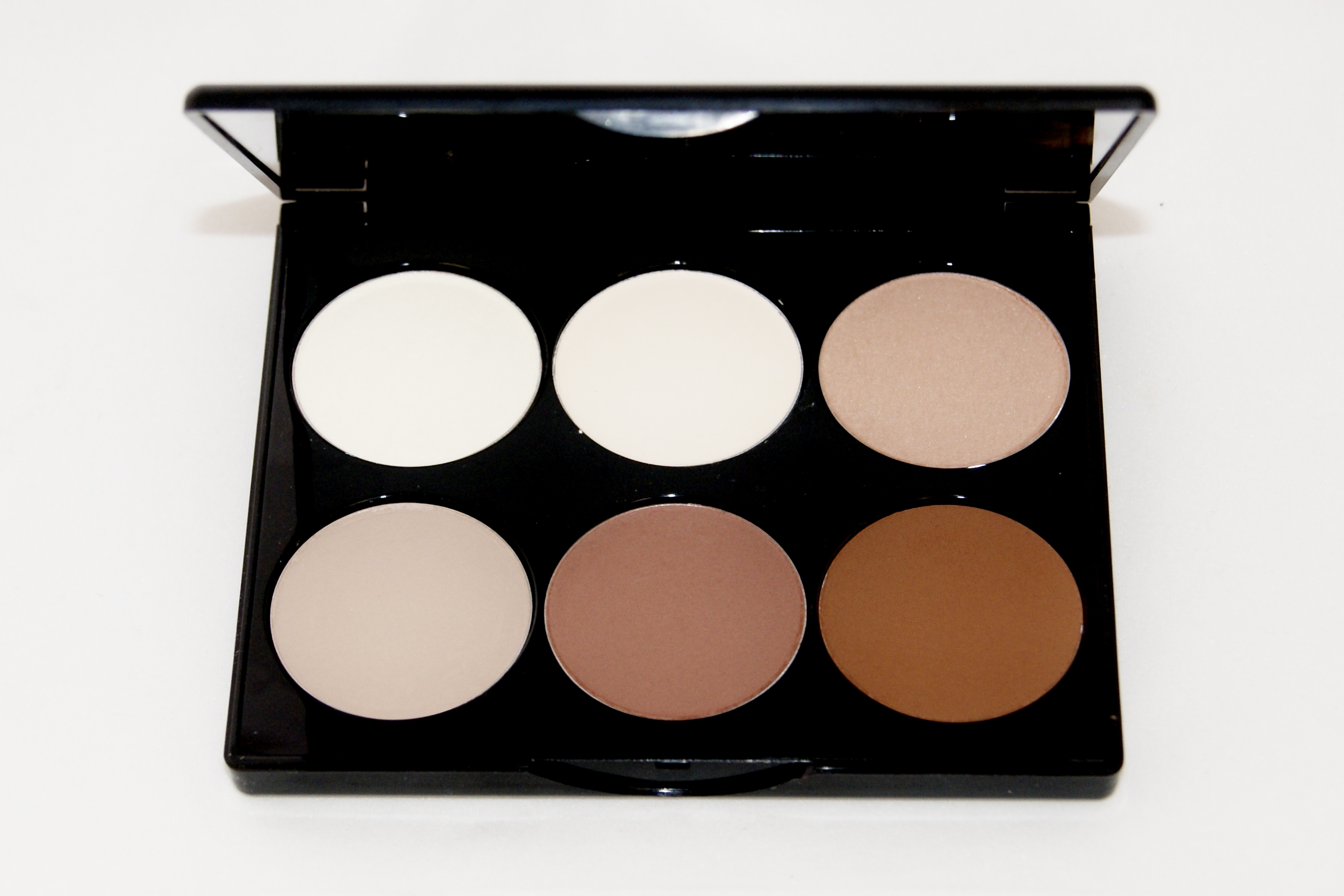 Cosmetco Highlight & Contour Powder Palette