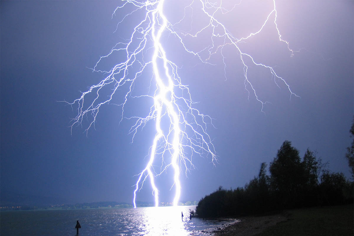 Positive Lightning Strikes Intensify As Cosmic Rays Increase Cosmic