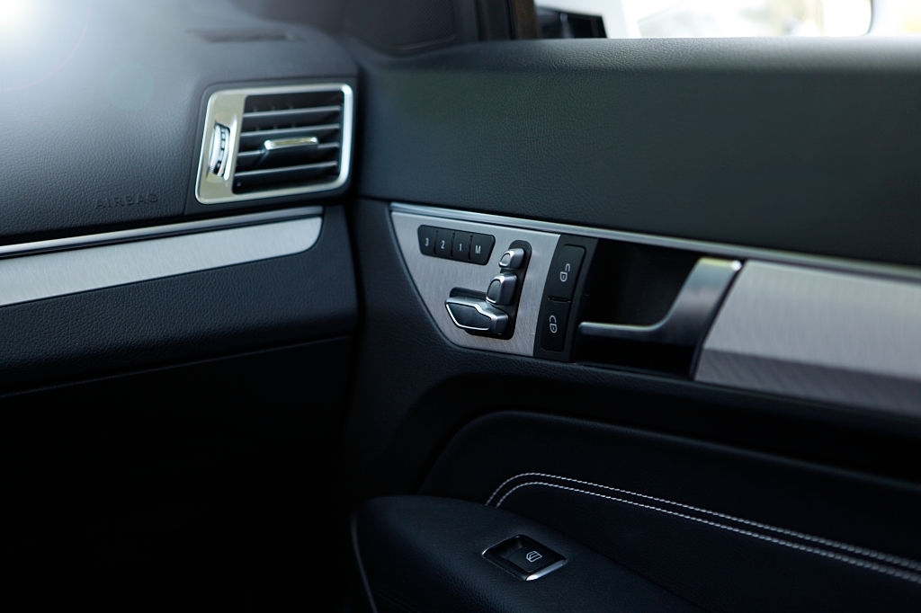 Interior Car Door Handle Repair Cost [Labor & Parts]